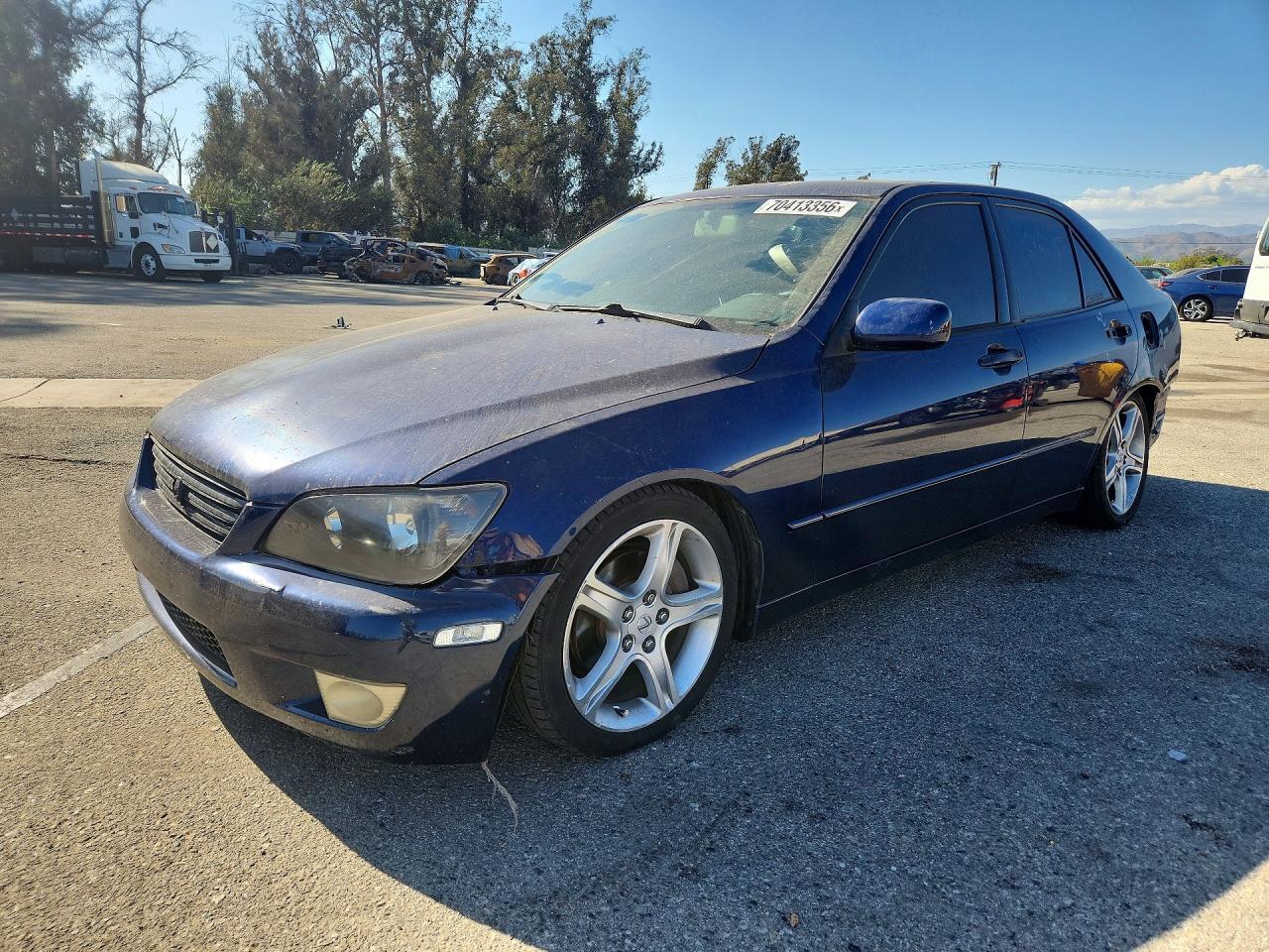 2004 LEXUS IS 300