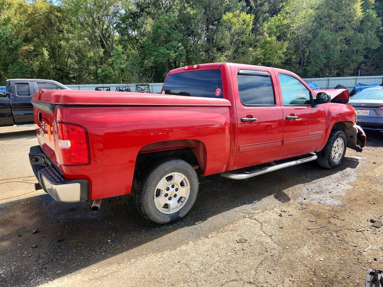 2010 CHEVROLET SILVERADO C1500 LT — Фото 3 из 12