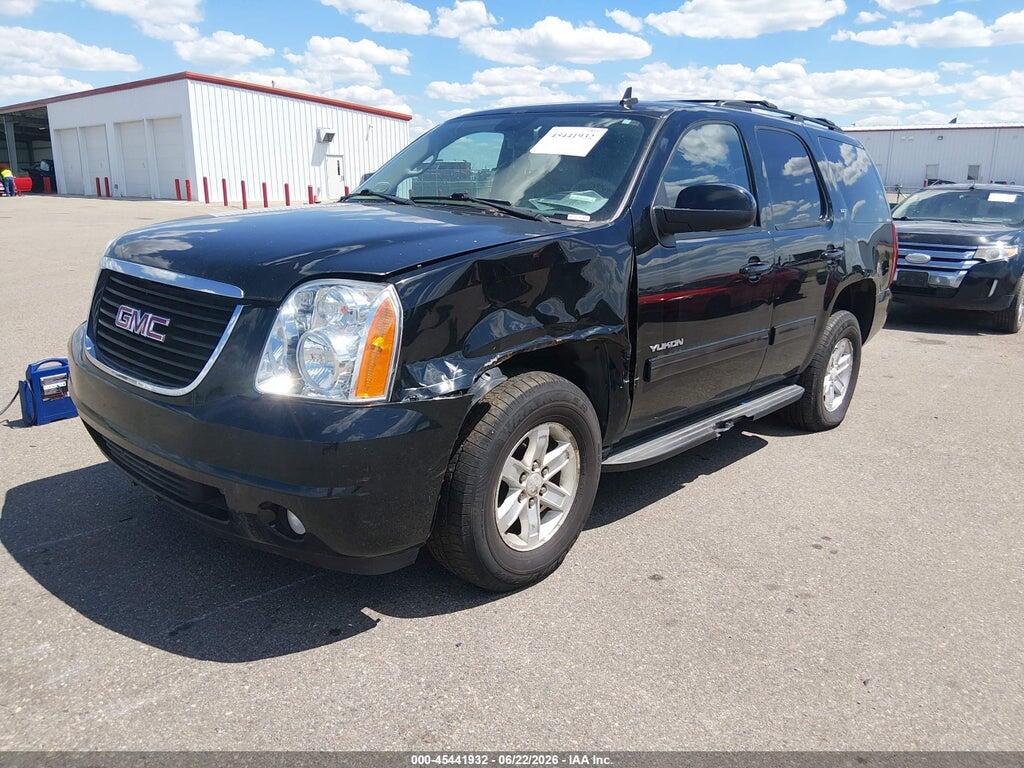 1GKS2CE02BR256480 2011 GMC YUKON photo no. 2