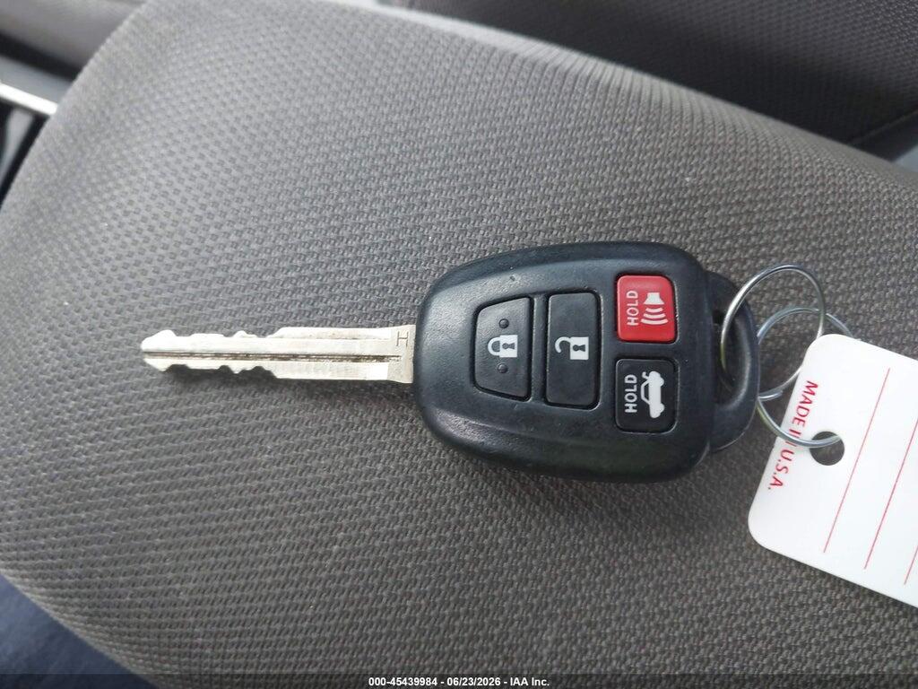 5YFBURHE5JP791053 2018 TOYOTA COROLLA photo no. 11