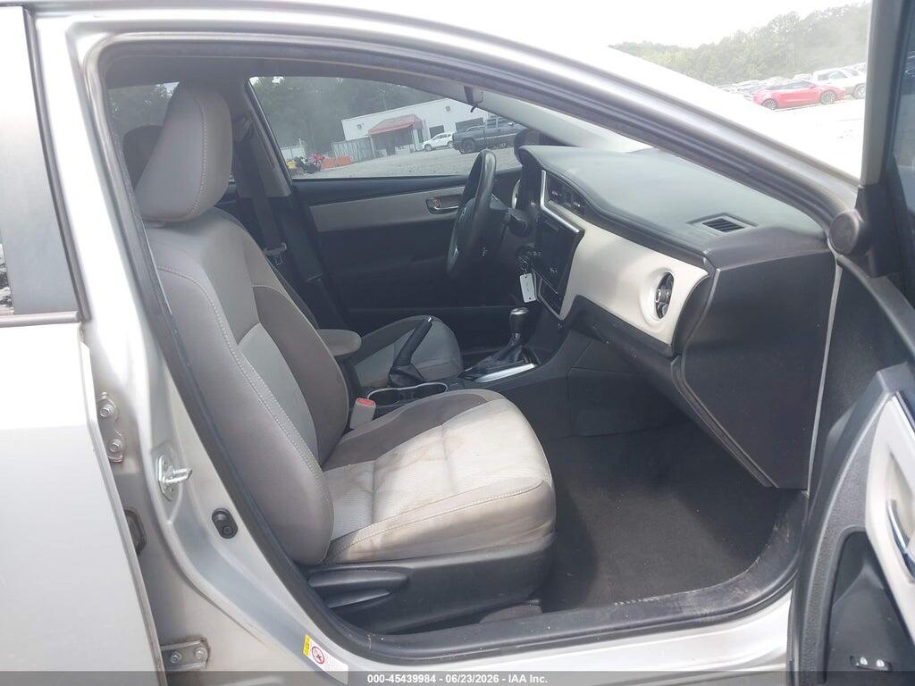 5YFBURHE5JP791053 2018 TOYOTA COROLLA photo no. 5