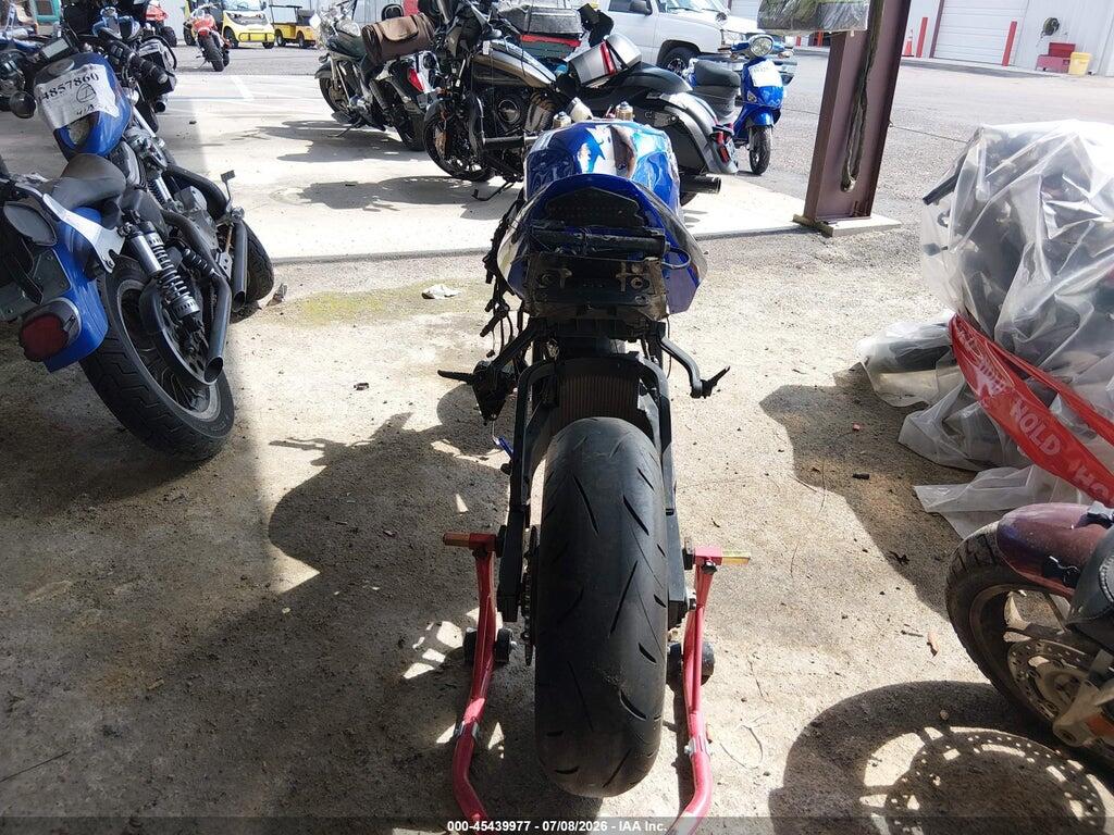 JS1GN7CA252114021 2005 SUZUKI GSX-R600 photo no. 6