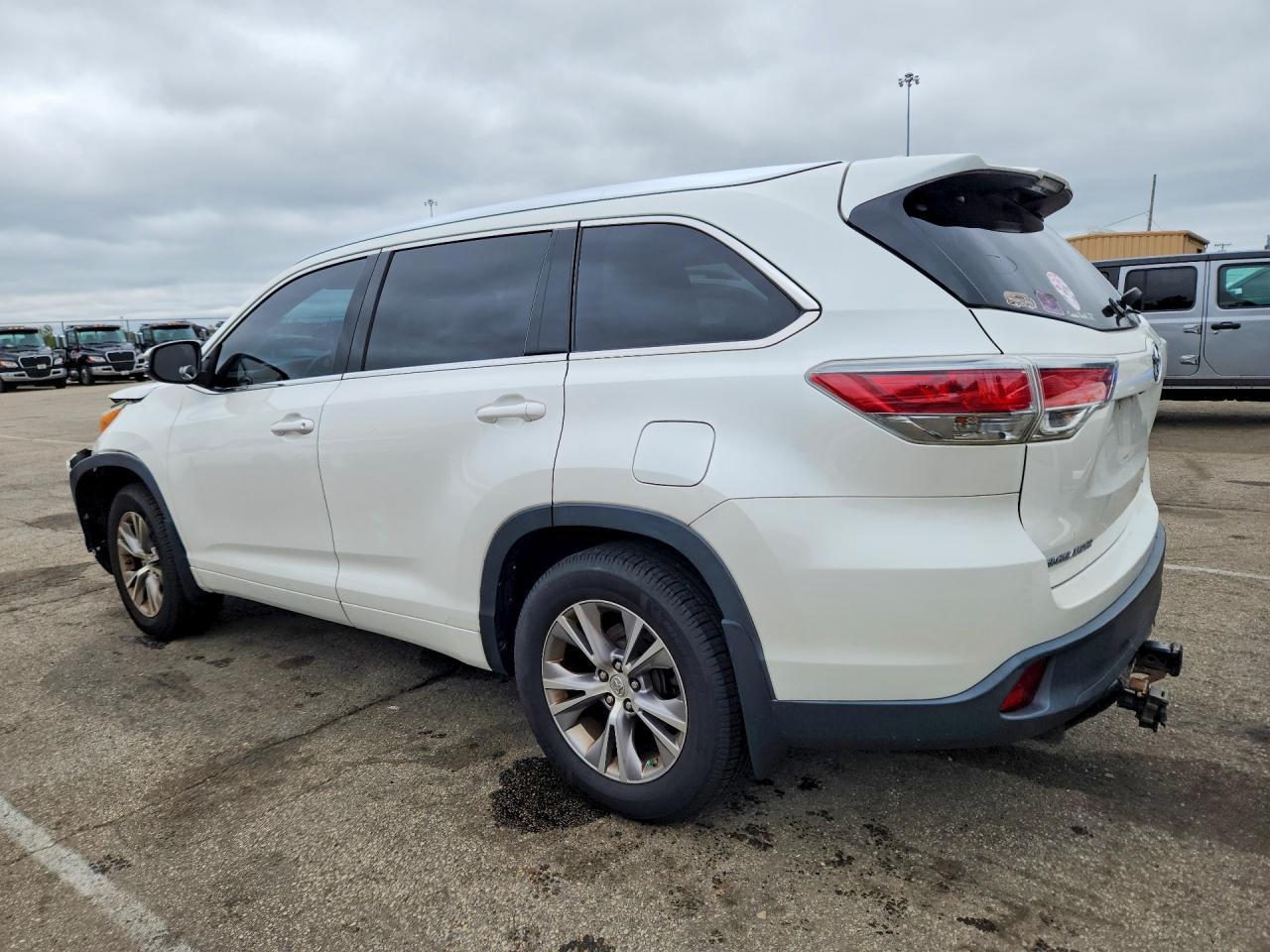 2014 TOYOTA HIGHLANDER XLE — Фото 2 из 13