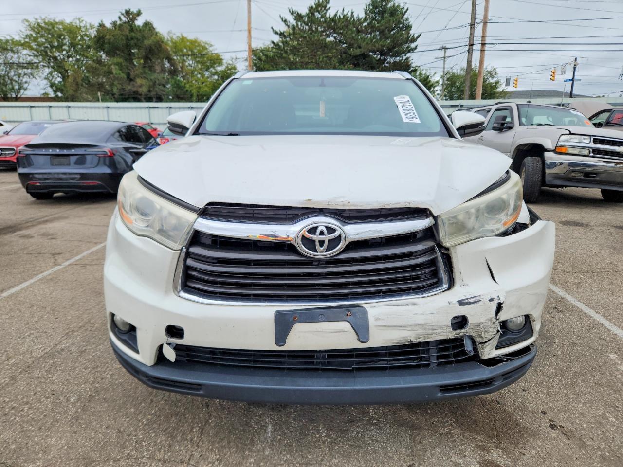 2014 TOYOTA HIGHLANDER XLE — Фото 5 из 13