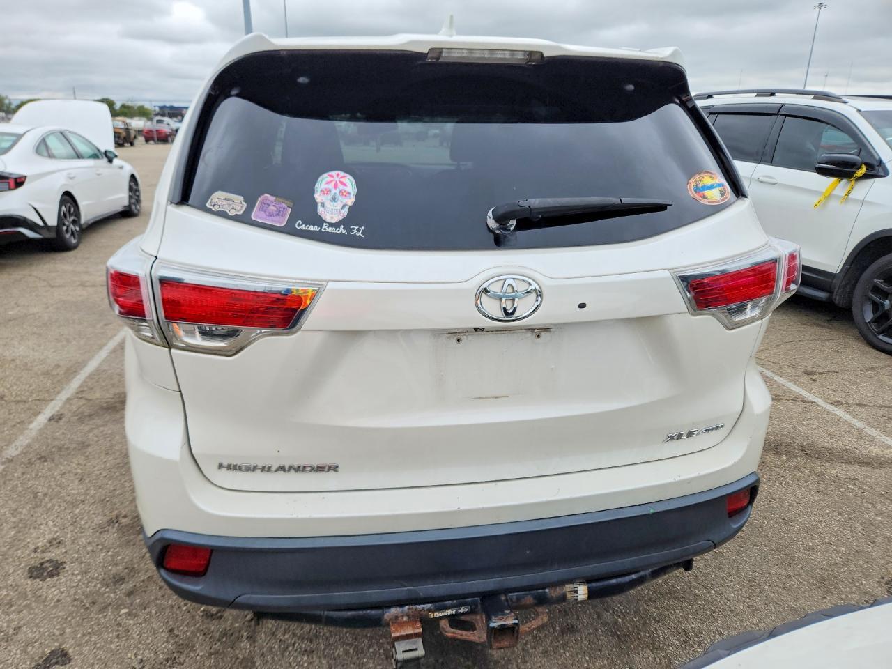 2014 TOYOTA HIGHLANDER XLE — Фото 6 из 13