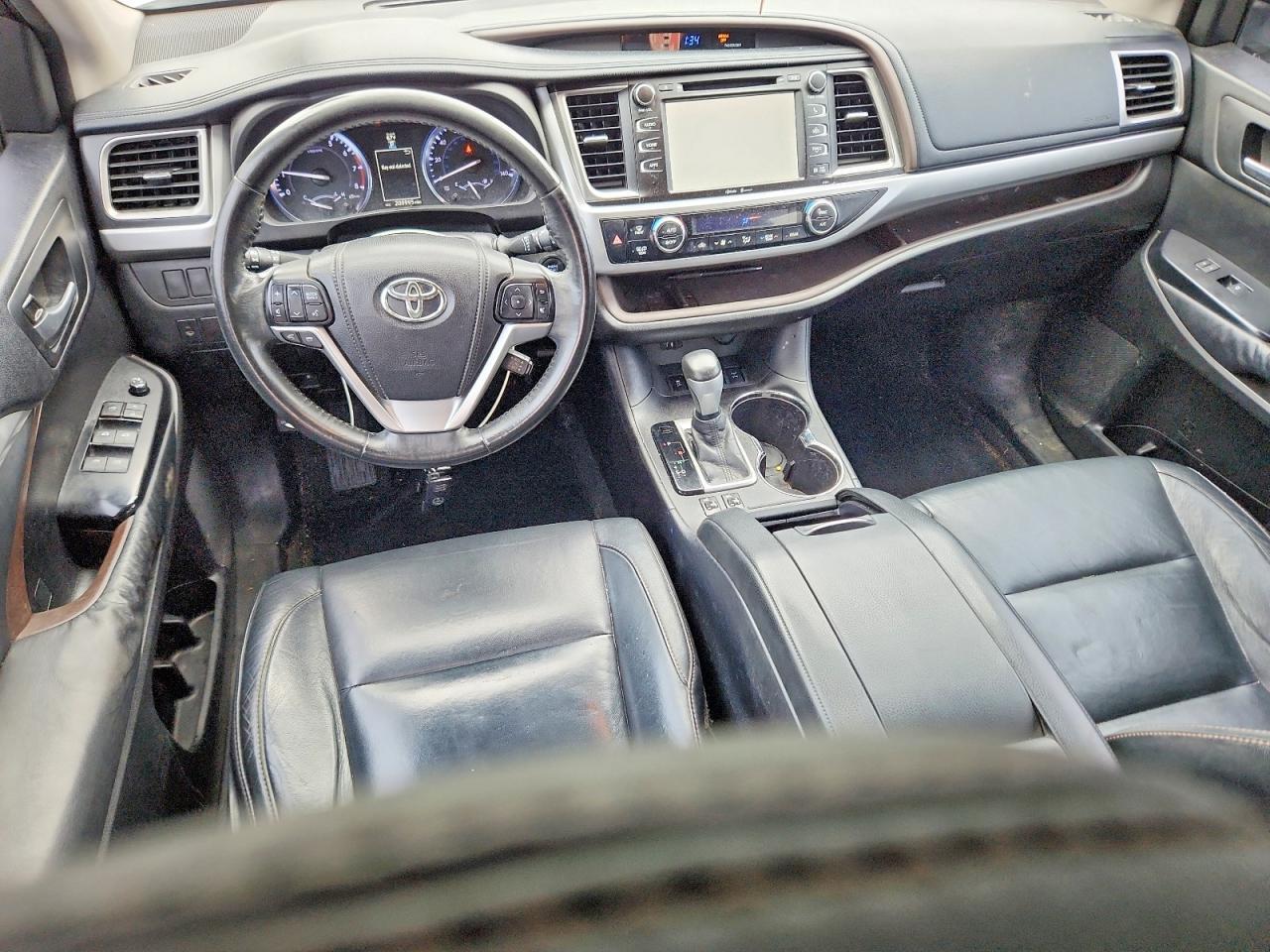 2014 TOYOTA HIGHLANDER XLE — Фото 8 из 13