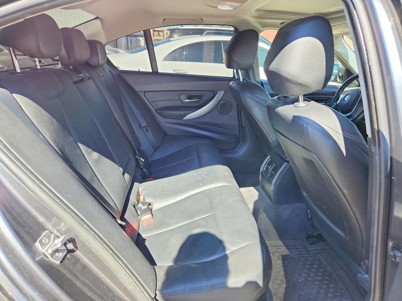 2015 BMW 320 I XDRIVE — Фото 10 из 12