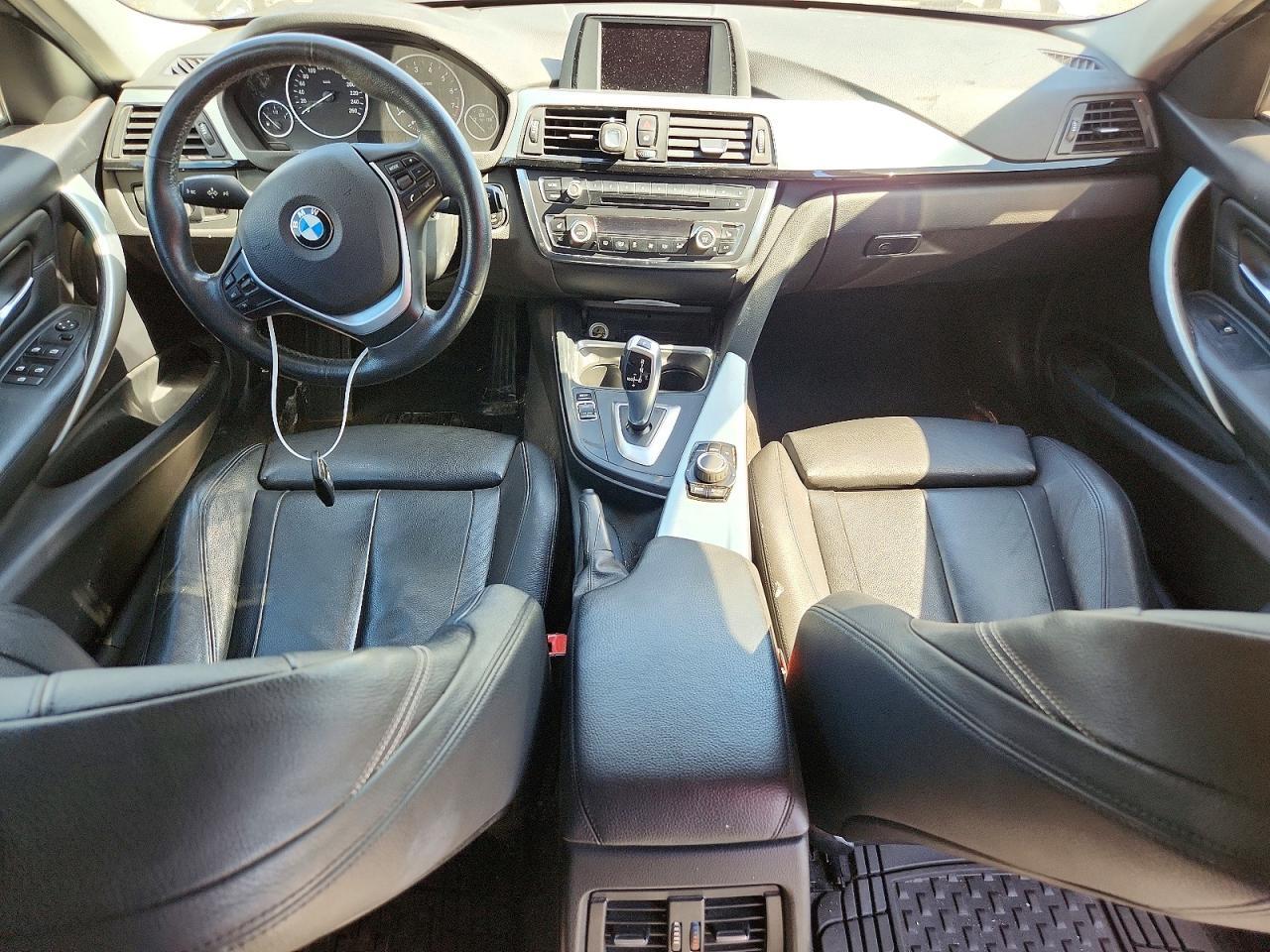 2015 BMW 320 I XDRIVE — Фото 8 из 12