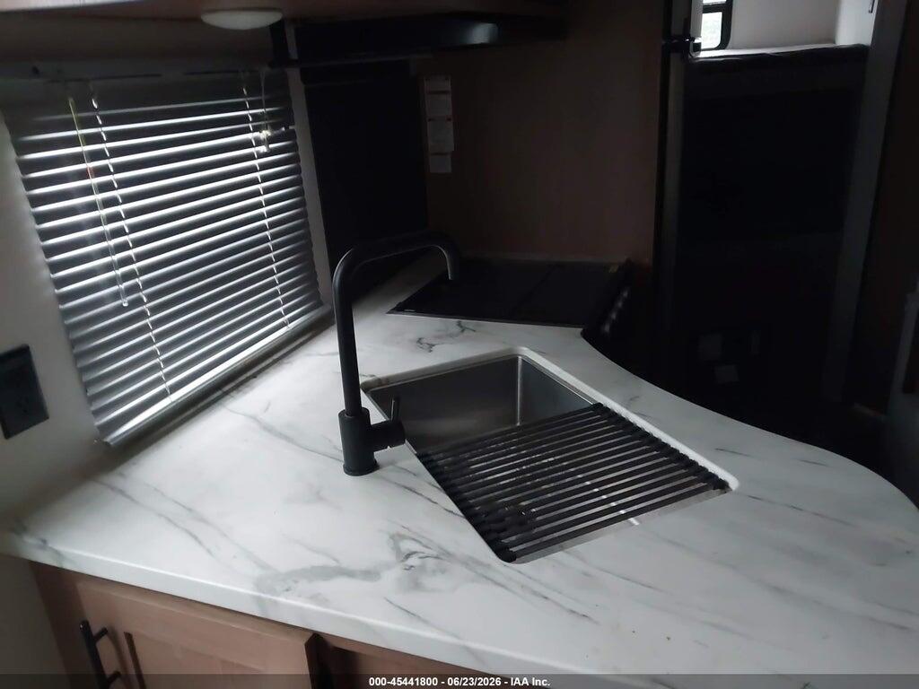 5ZT2AVNB4NB932032 2022 AVENGER TRAVEL TRAILER photo no. 10