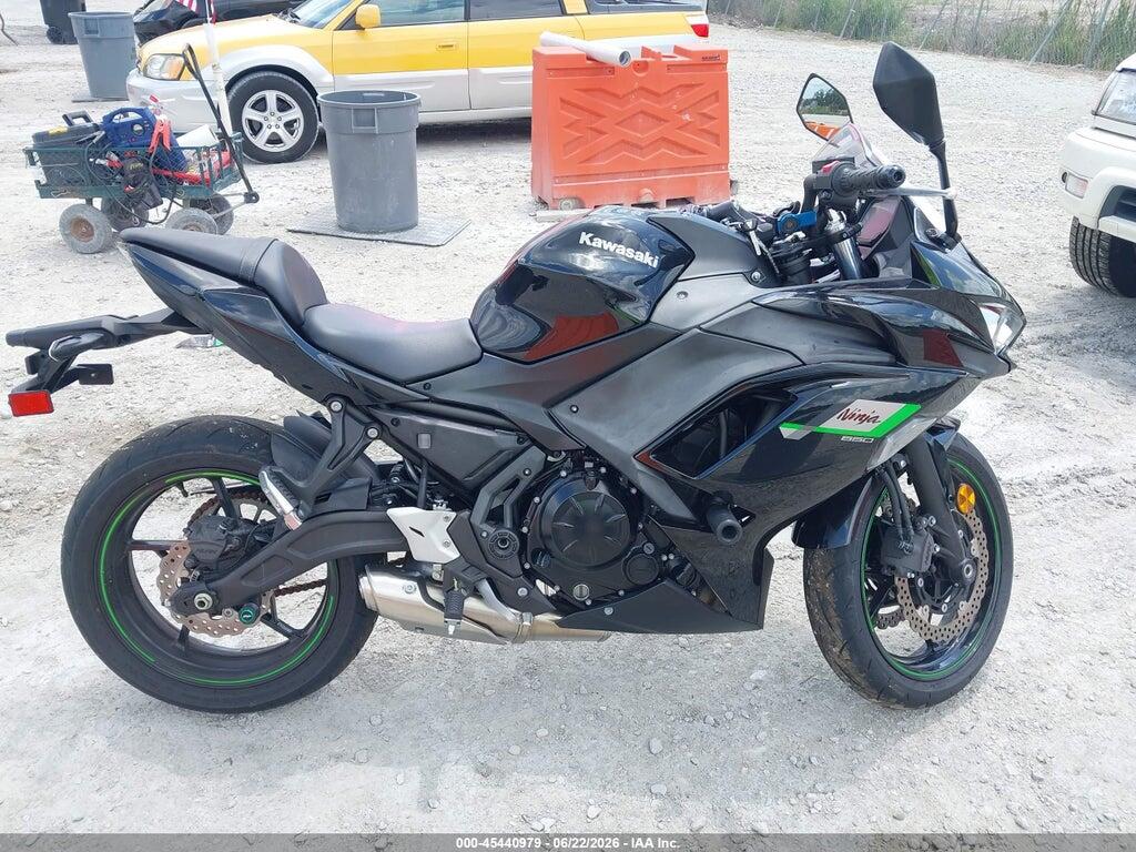 ML5EXER19SDAF9546 2025 KAWASAKI EX650 photo no. 12