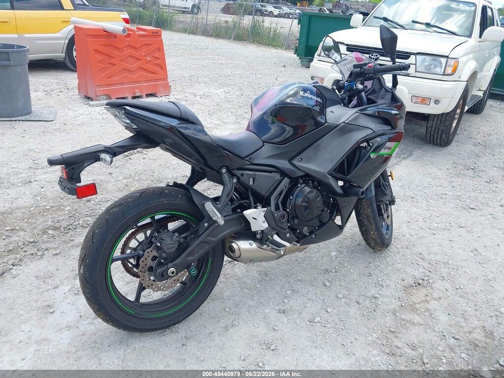 ML5EXER19SDAF9546 2025 KAWASAKI EX650 photo no. 4