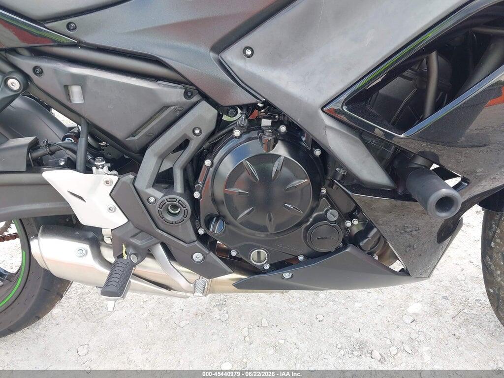 ML5EXER19SDAF9546 2025 KAWASAKI EX650 photo no. 8
