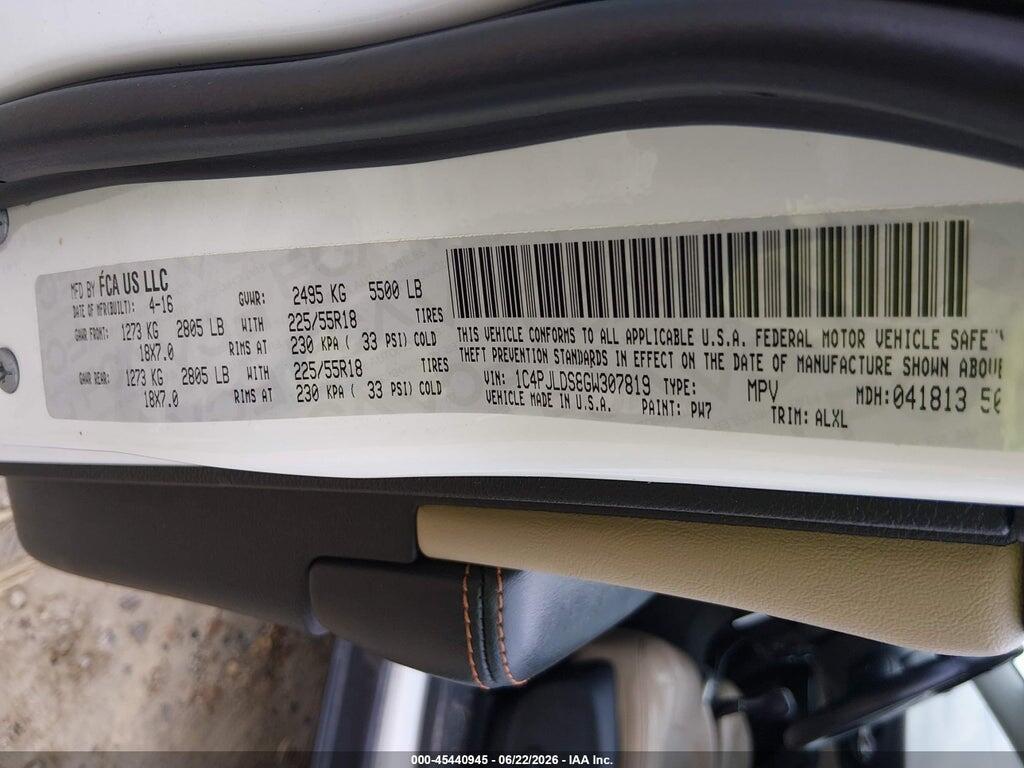 1C4PJLDS8GW307819 2016 JEEP CHEROKEE photo no. 9