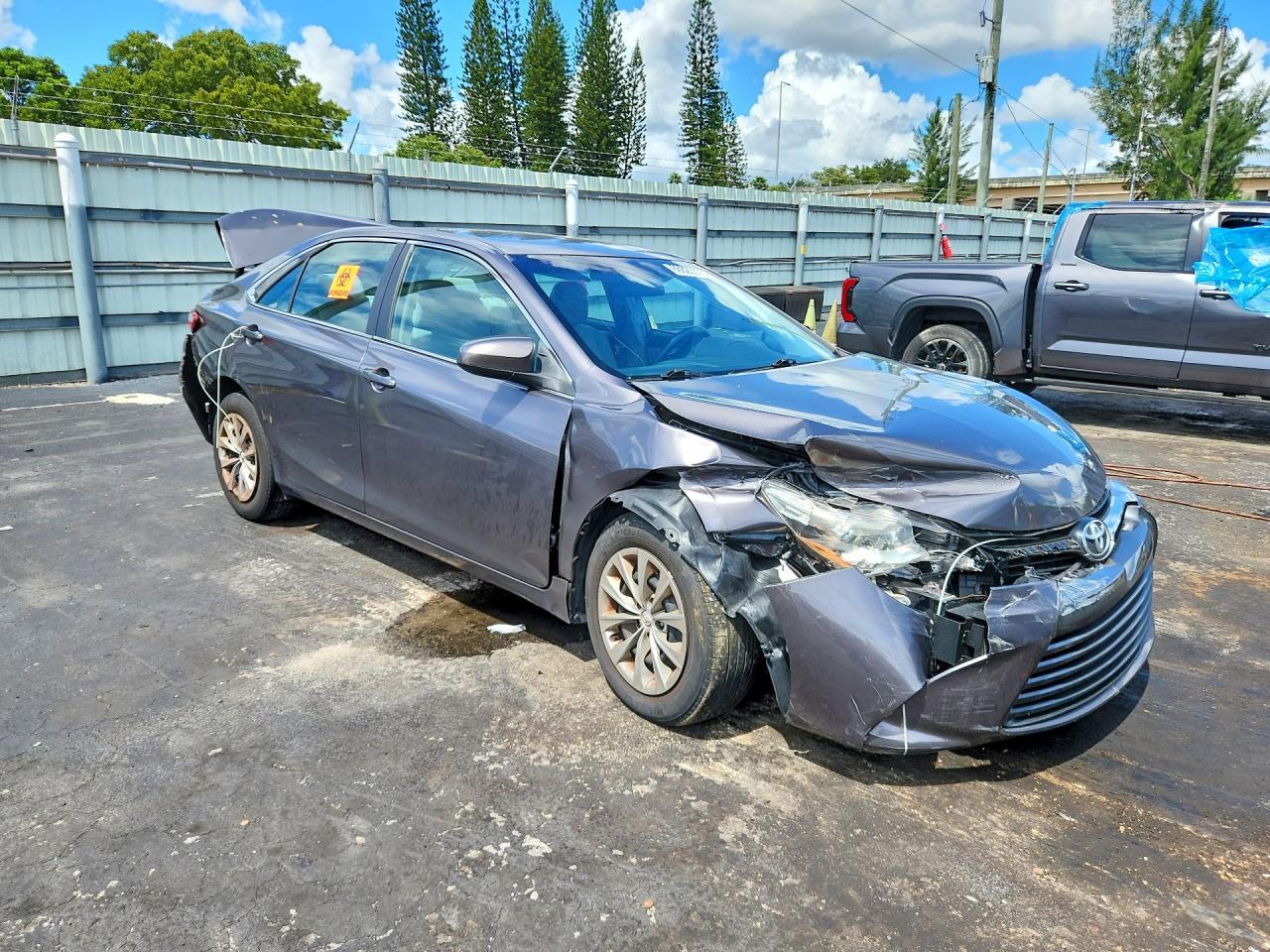 2015 TOYOTA CAMRY LE — Фото 4 из 12