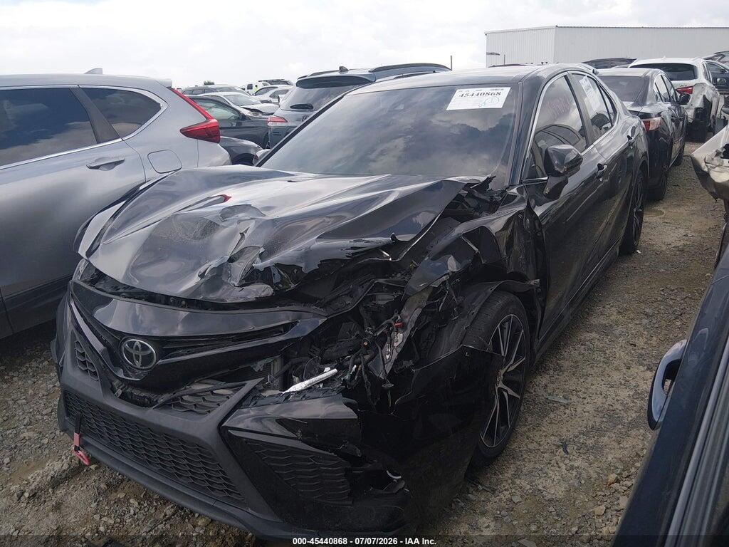 4T1G11AK4MU589758 2021 TOYOTA CAMRY photo no. 2