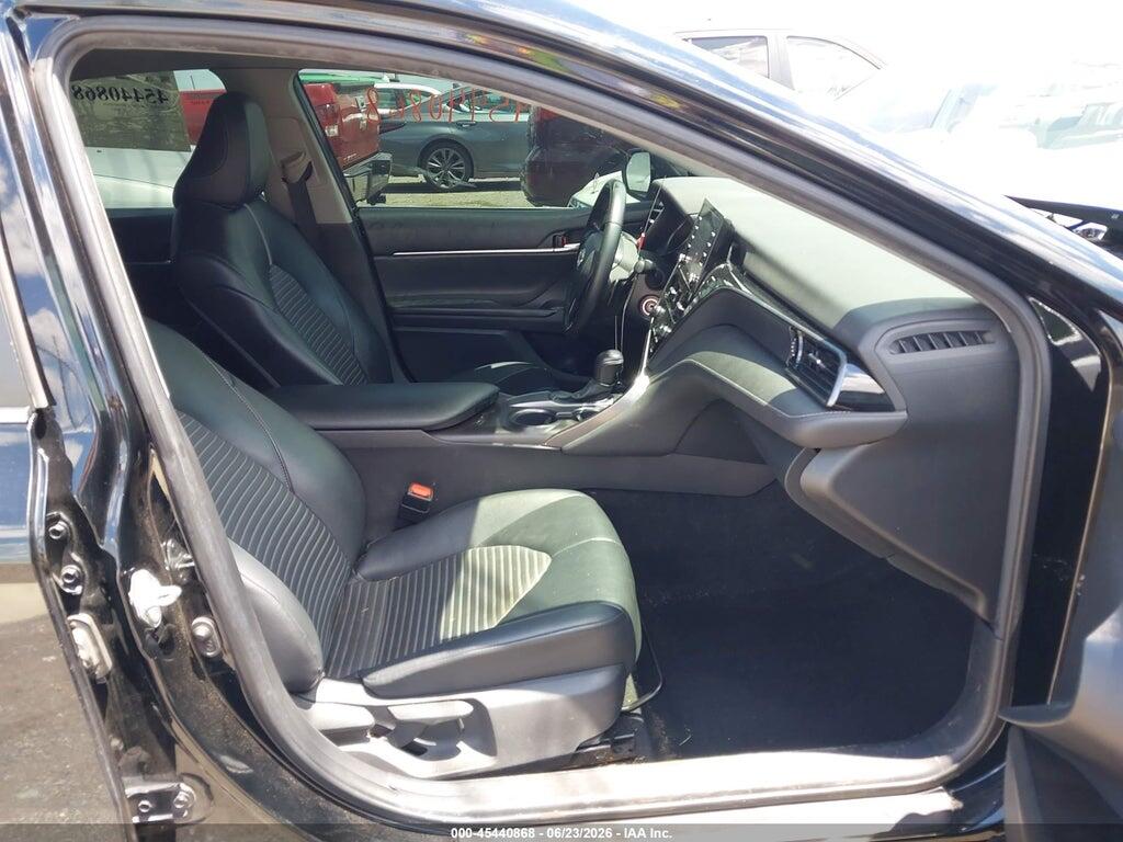 4T1G11AK4MU589758 2021 TOYOTA CAMRY photo no. 5