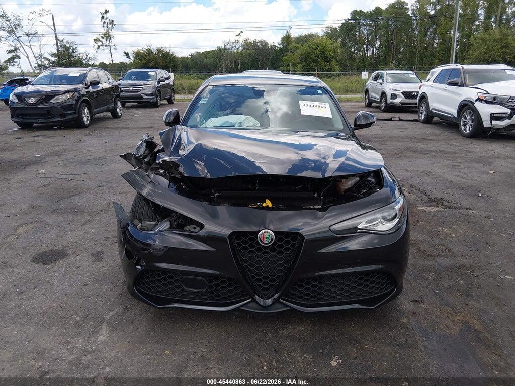 ZARFAEBNXH7532197 2017 ALFA ROMEO GIULIA photo no. 12