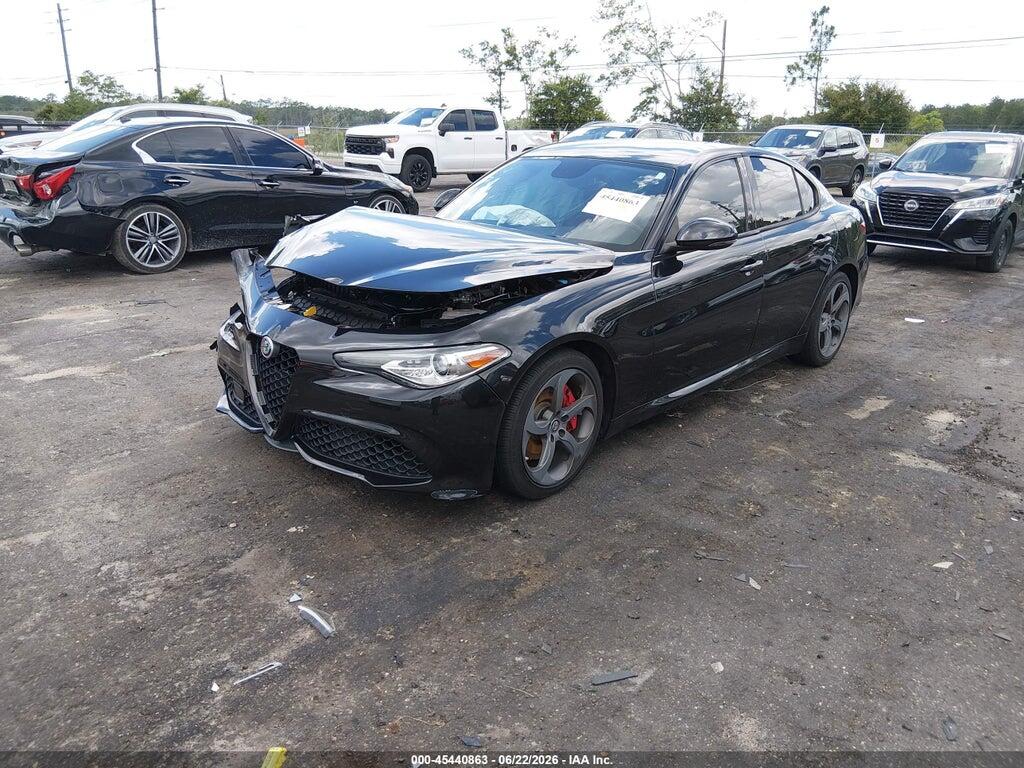 ZARFAEBNXH7532197 2017 ALFA ROMEO GIULIA photo no. 2