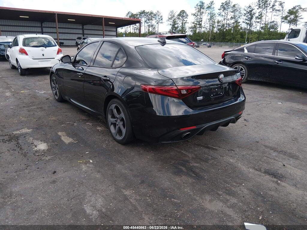 ZARFAEBNXH7532197 2017 ALFA ROMEO GIULIA photo no. 3