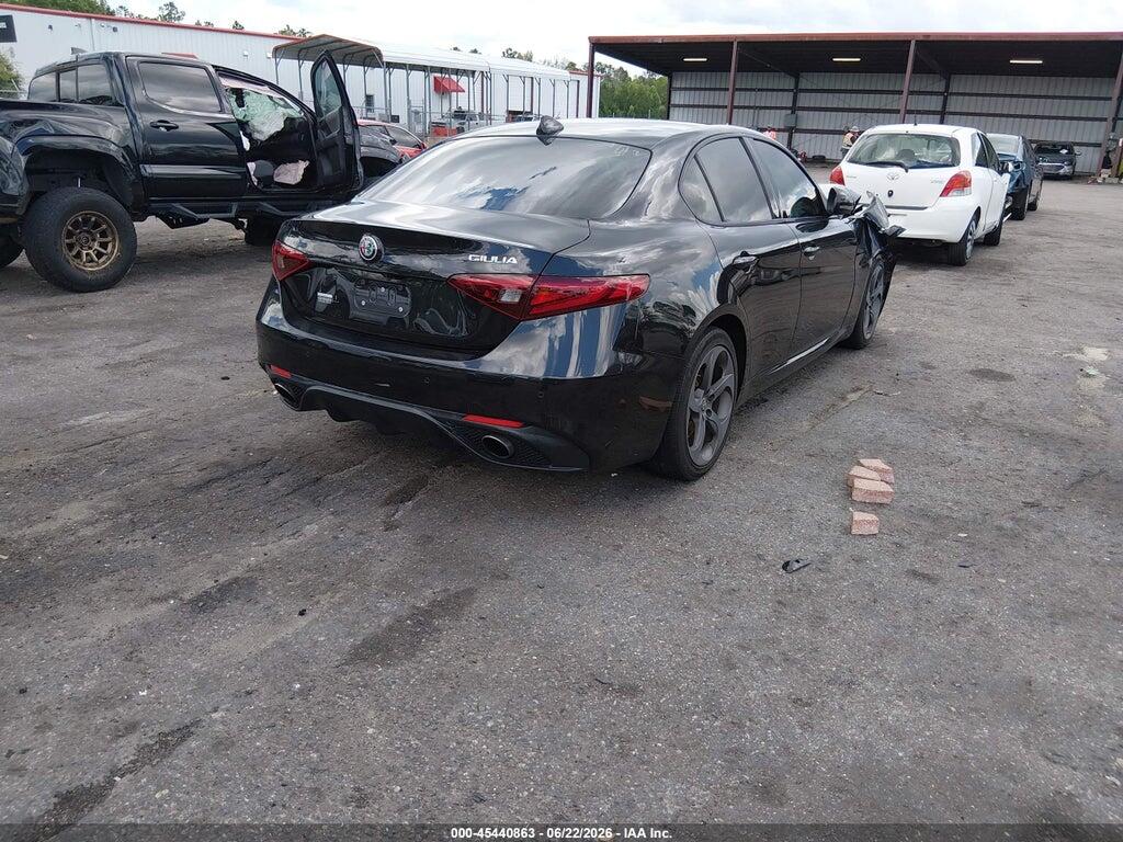 ZARFAEBNXH7532197 2017 ALFA ROMEO GIULIA photo no. 4
