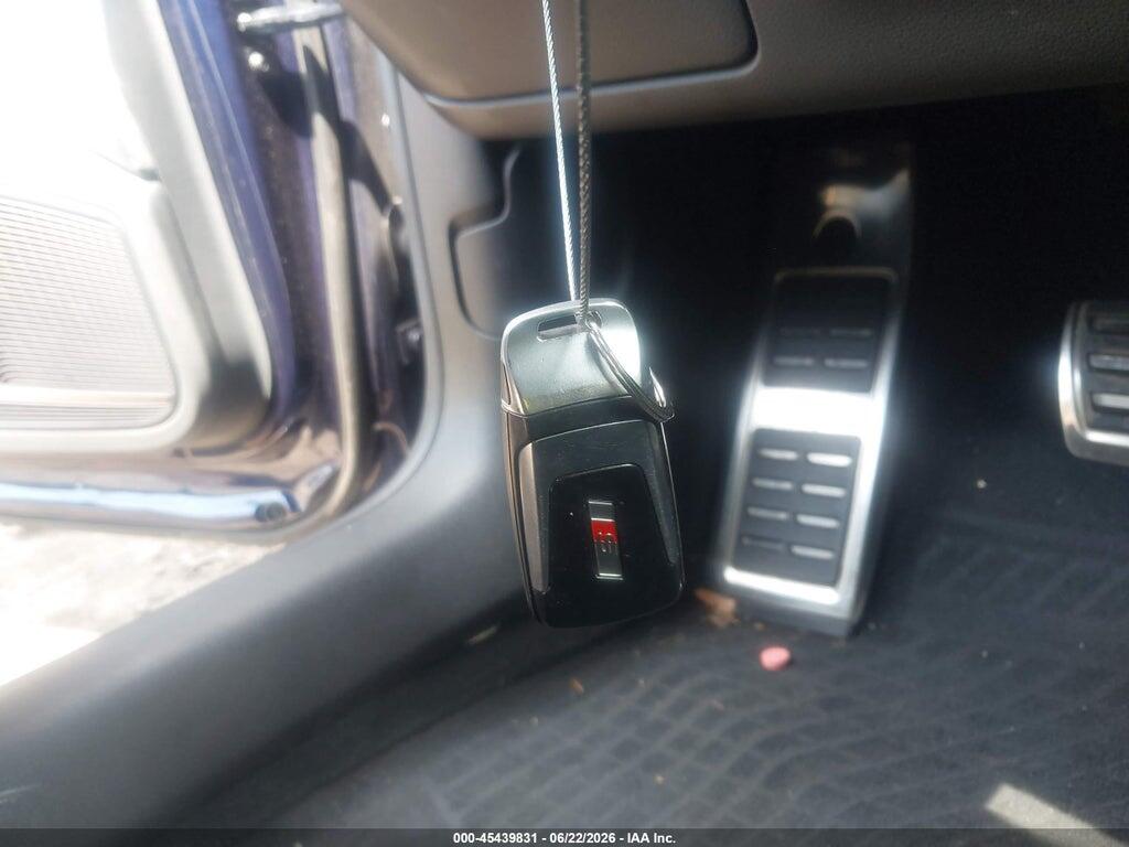 WAUB4CF59JA011802 2018 AUDI S5 photo no. 11