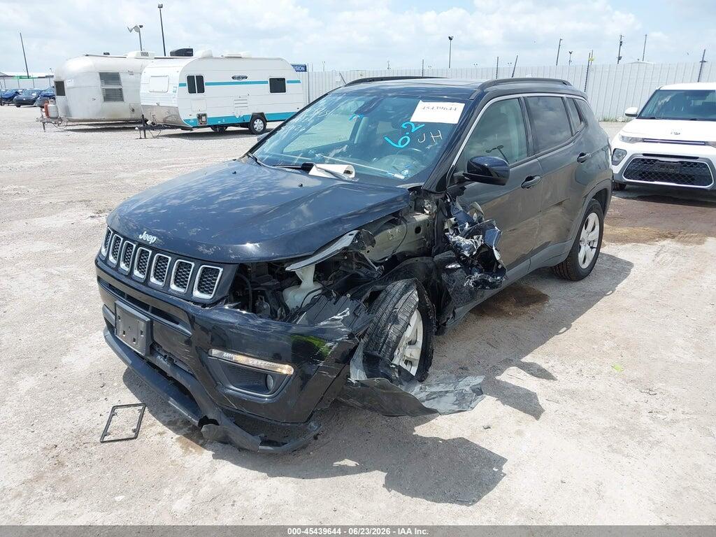 3C4NJDBB8JT222153 2018 JEEP COMPASS photo no. 2