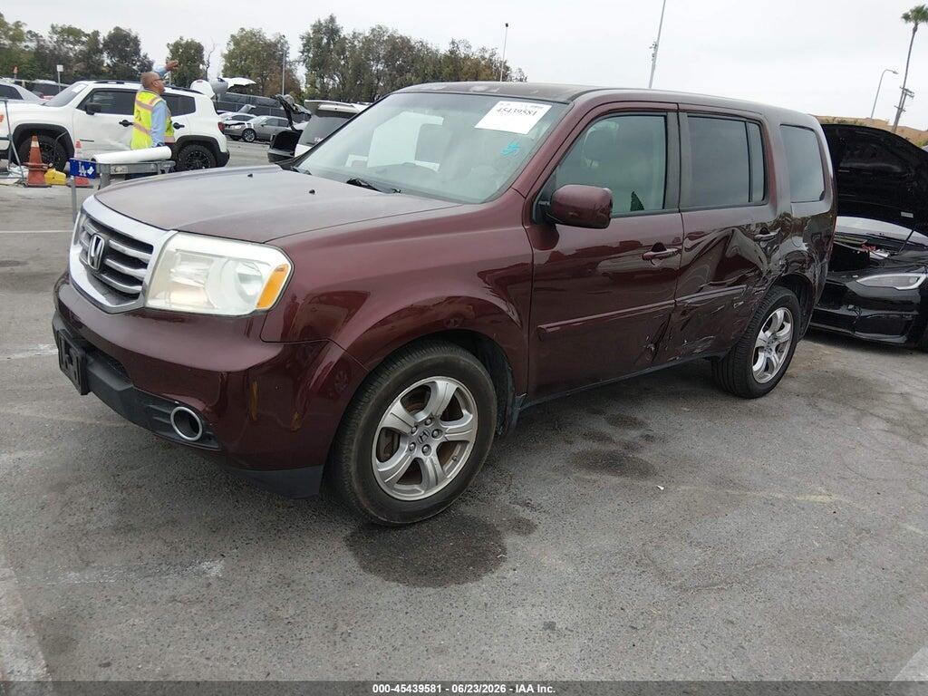 5FNYF3H44FB023253 2015 HONDA PILOT photo no. 2