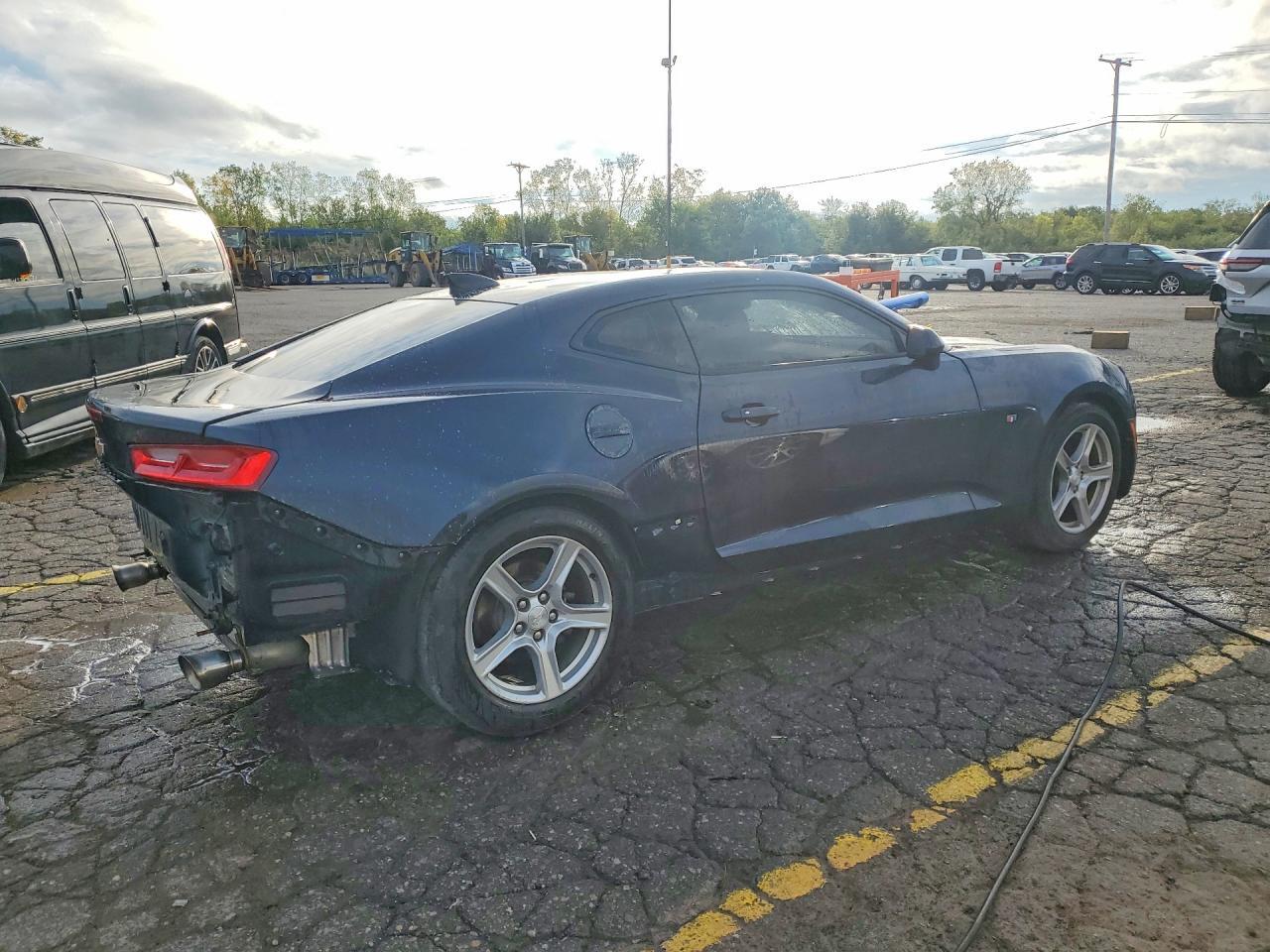 2017 CHEVROLET CAMARO SS — Фото 3 из 15