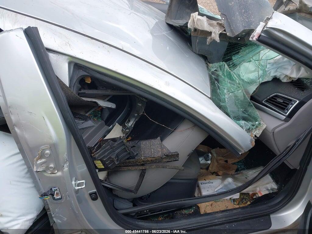 5NPD74LF4HH211897 2017 HYUNDAI ELANTRA photo no. 5