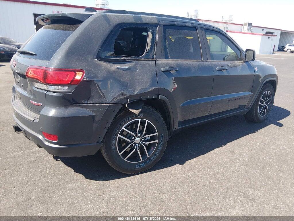 1C4RJFLT3JC309832 2018 JEEP GRAND CHEROKEE photo no. 4