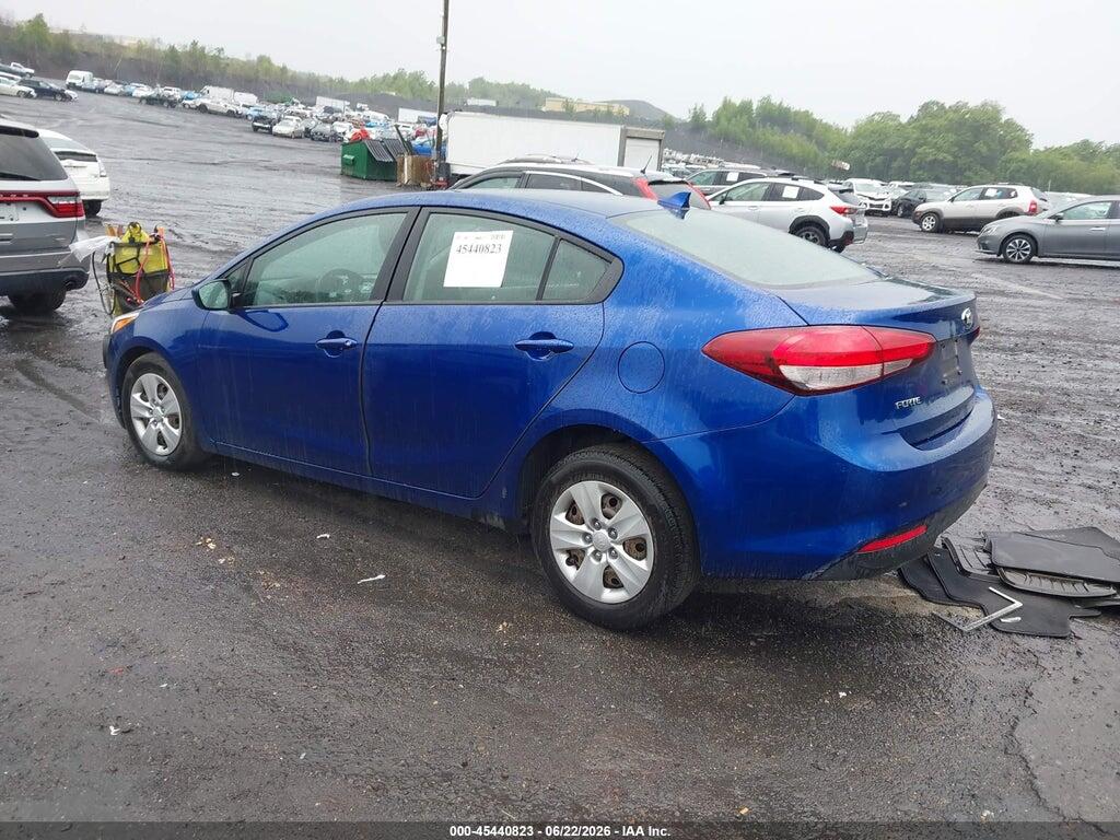 3KPFK4A77HE093822 2017 KIA FORTE photo no. 3