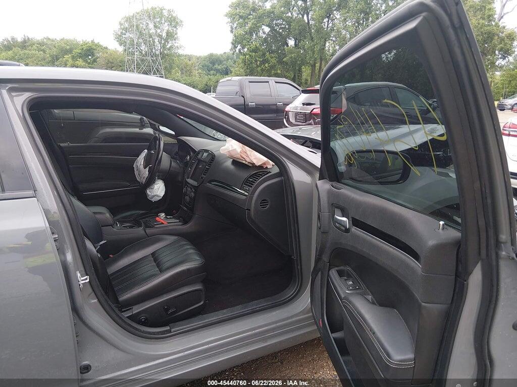 2C3CCAGG8HH612956 2017 CHRYSLER 300 photo no. 5