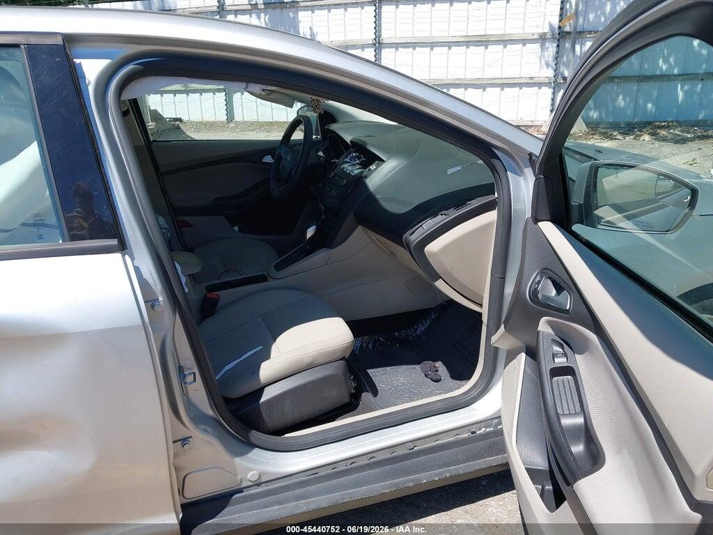 1FADP3K23JL206979 2018 FORD FOCUS photo no. 5