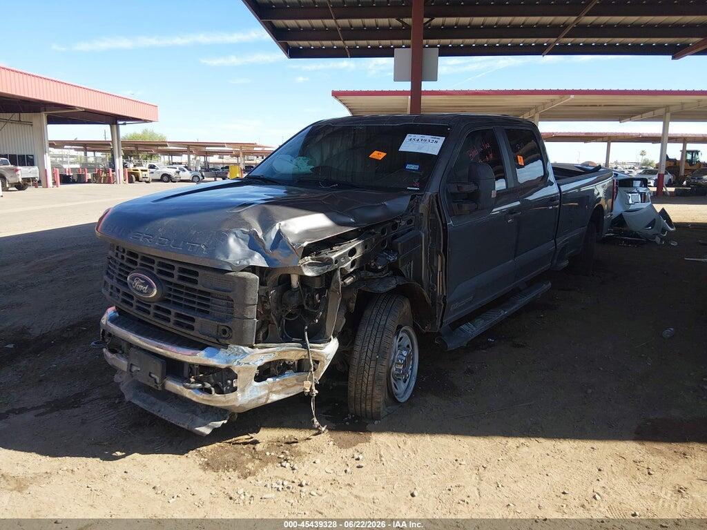 1FT7W2BT9REF56629 2024 FORD F-250 photo no. 2