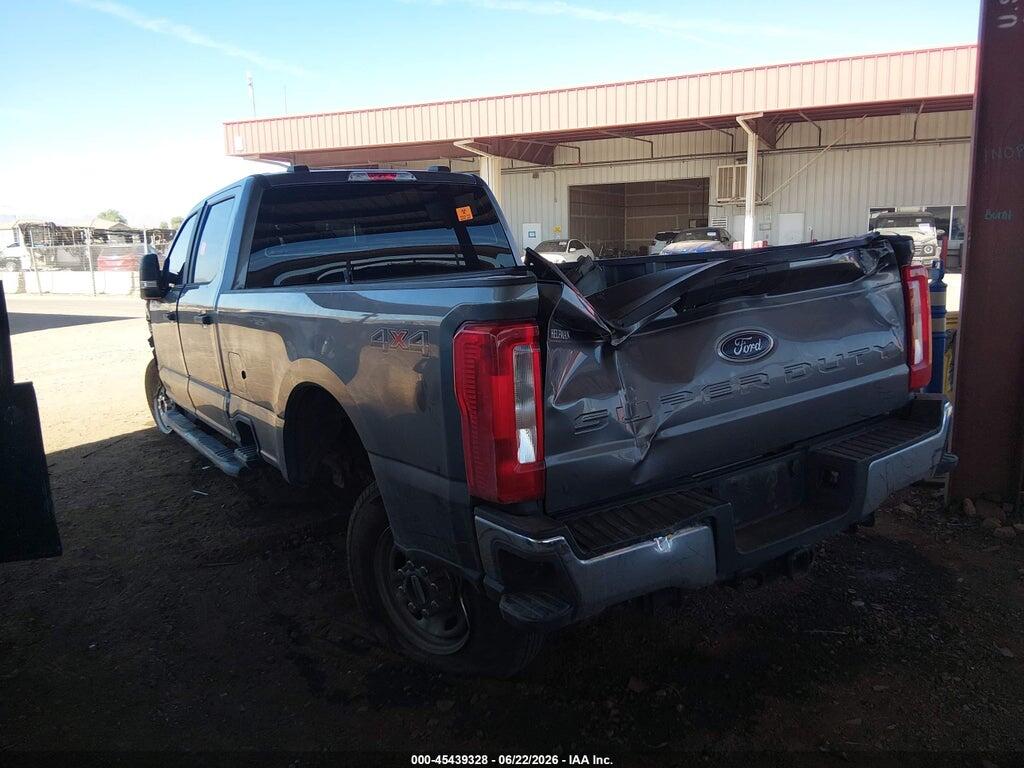 1FT7W2BT9REF56629 2024 FORD F-250 photo no. 3