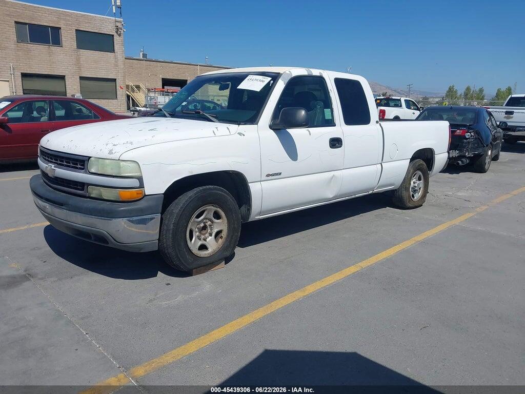 2GCEC19X221396653 2002 CHEVROLET SILVERADO 1500 photo no. 2