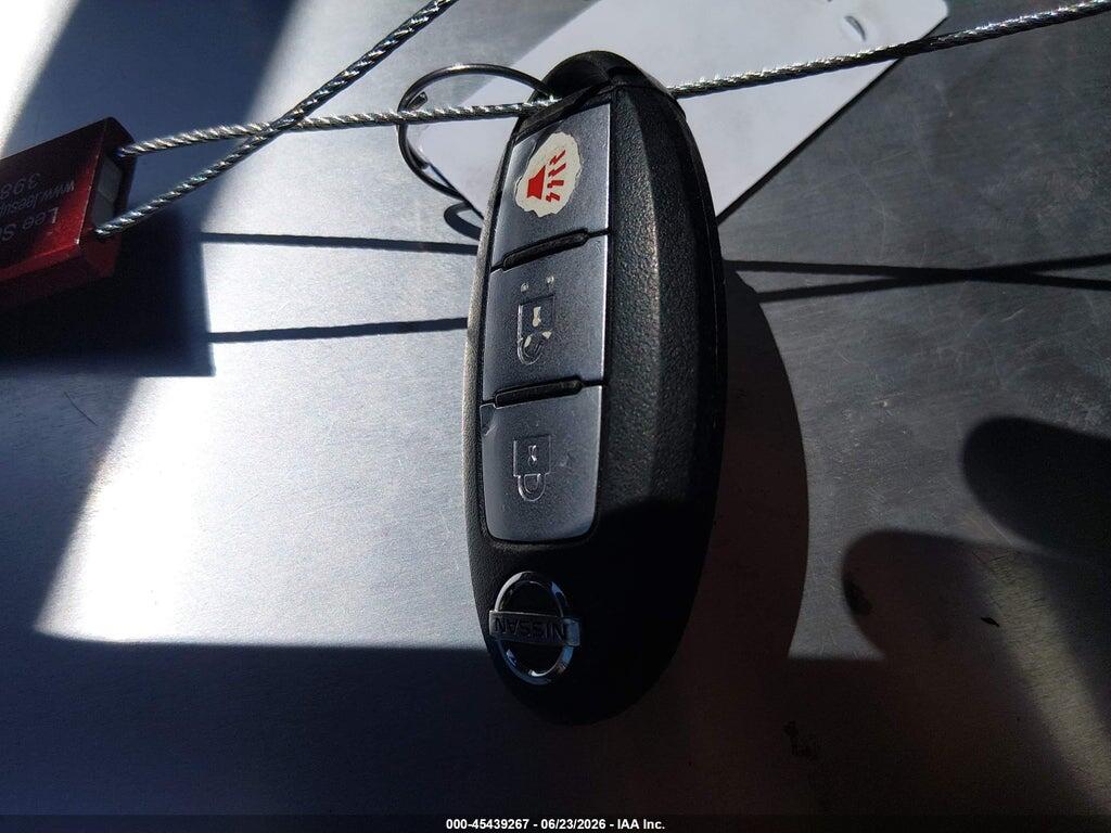 JN1BJ1CP7HW013666 2017 NISSAN ROGUE SPORT photo no. 11