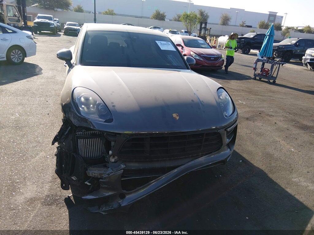 WP1AG2A59JLB63590 2018 PORSCHE MACAN photo no. 12