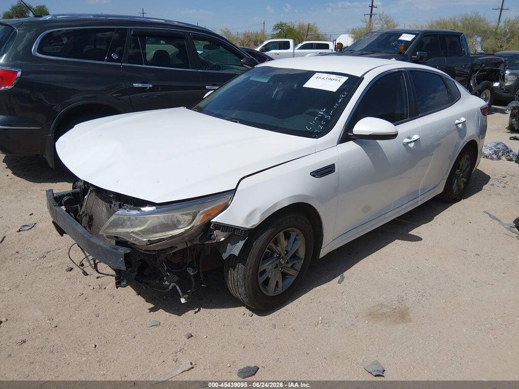 5XXGT4L32KG283084 2019 KIA OPTIMA photo no. 2