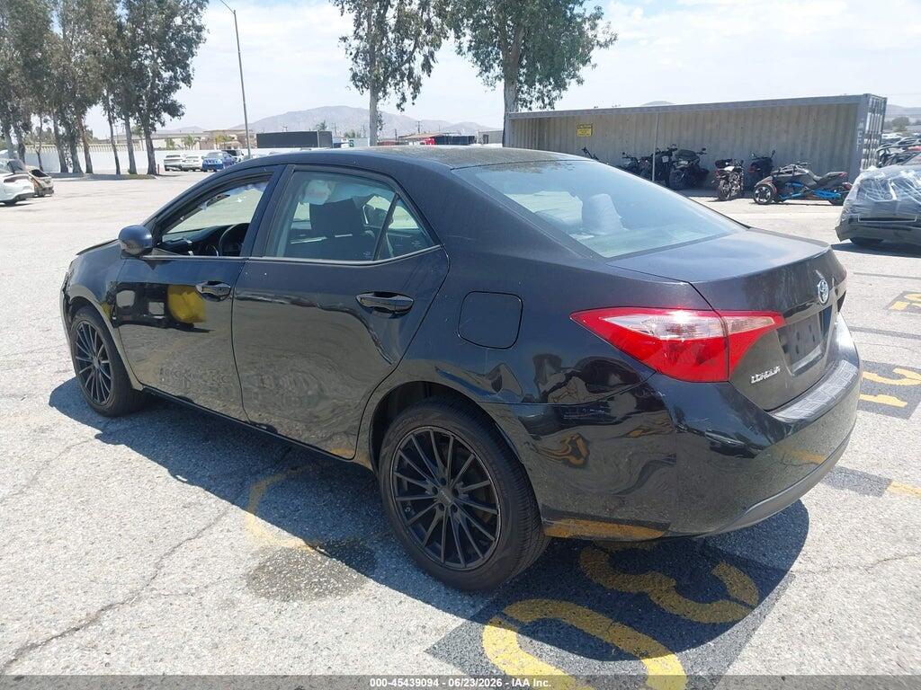 5YFBURHE7HP718826 2017 TOYOTA COROLLA photo no. 3