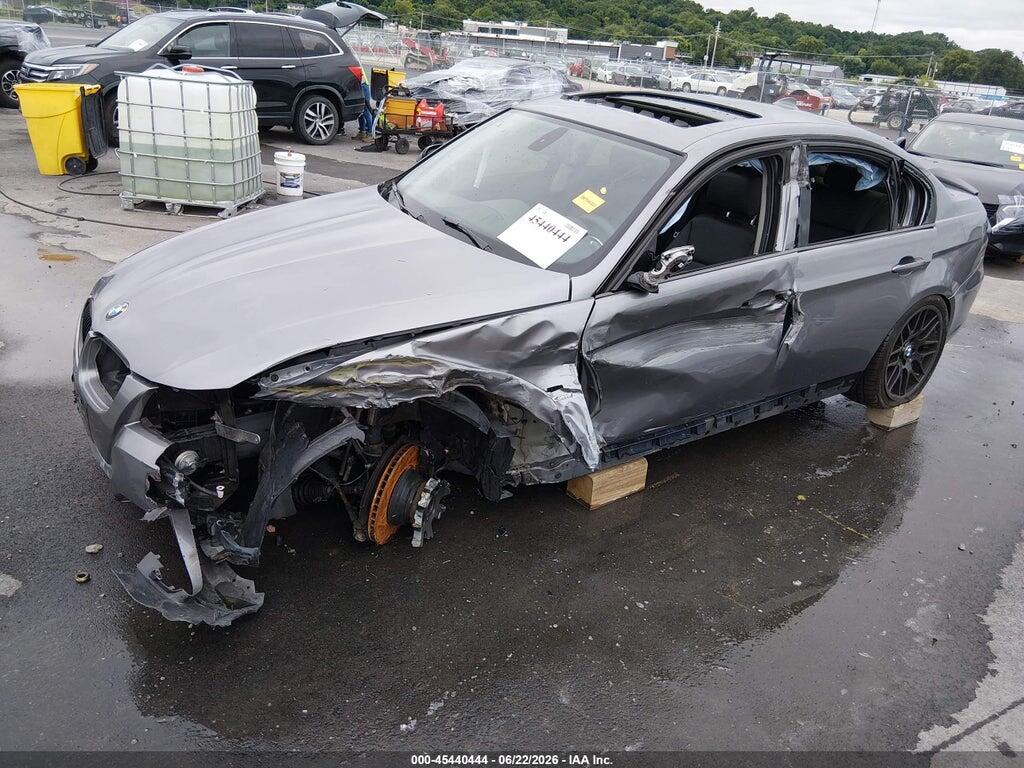 WBAPL5C56BA919716 2011 BMW 335I photo no. 2
