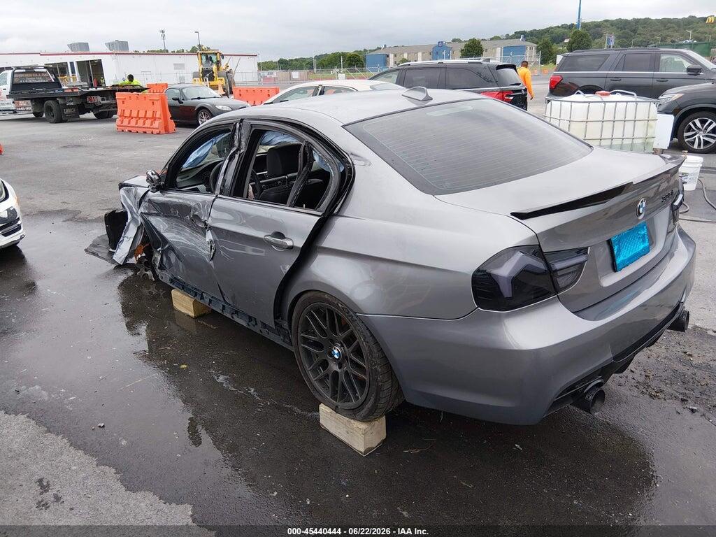WBAPL5C56BA919716 2011 BMW 335I photo no. 3