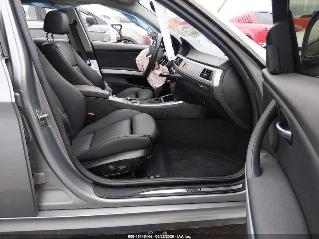 WBAPL5C56BA919716 2011 BMW 335I photo no. 5