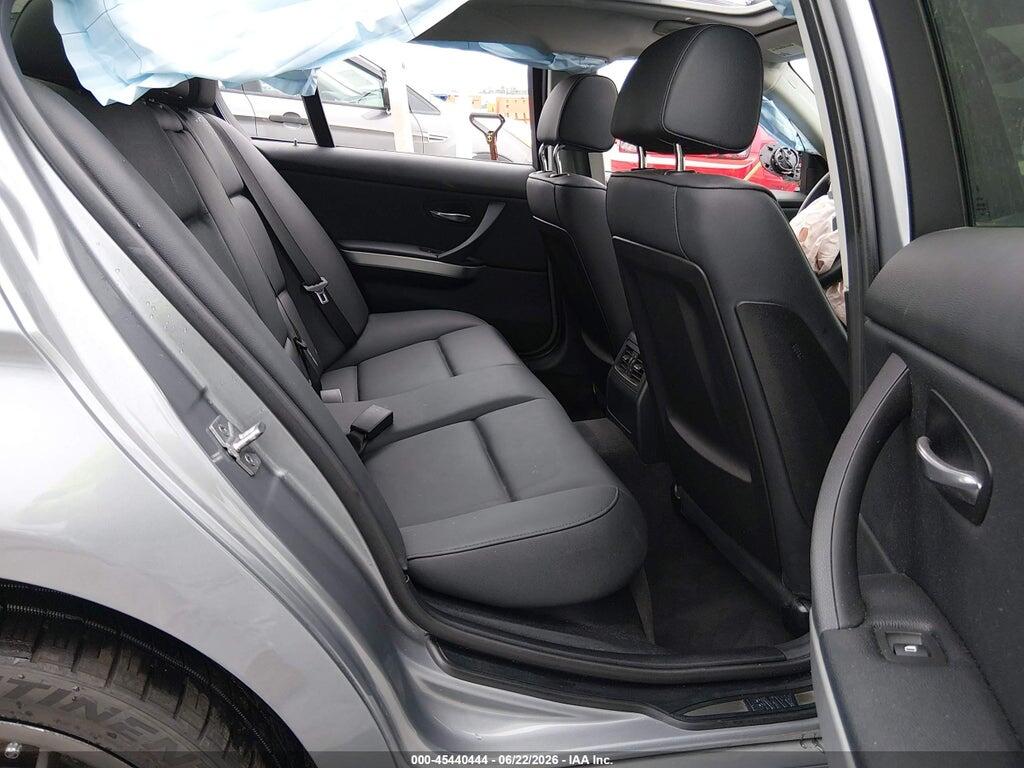 WBAPL5C56BA919716 2011 BMW 335I photo no. 8