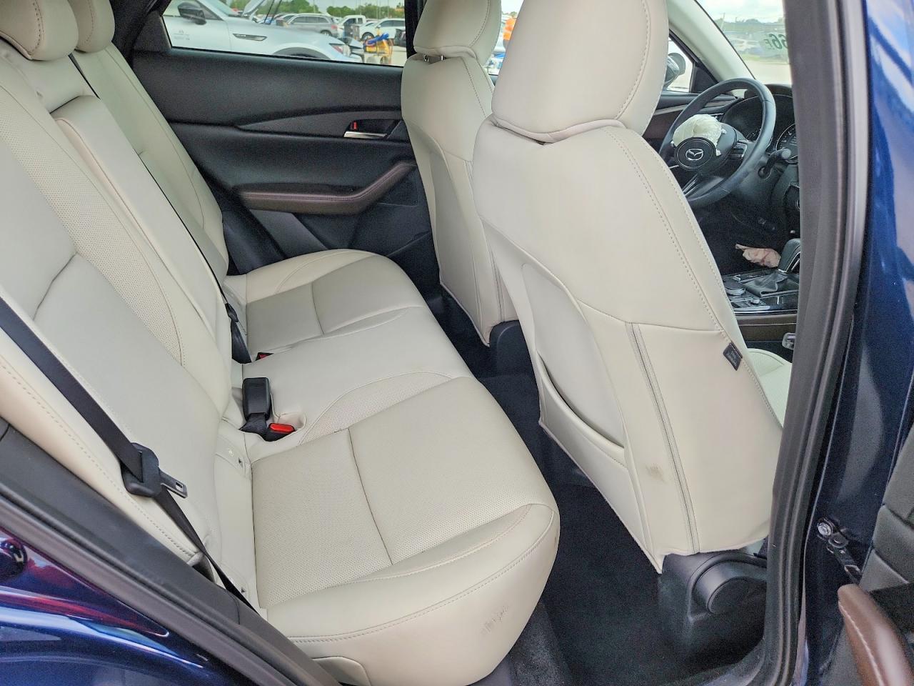 2024 MAZDA CX-30 PREMIUM — Фото 11 из 13