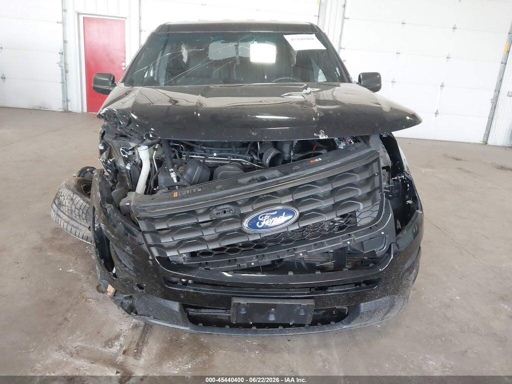 1FM5K8AR2JGB68304 2018 FORD POLICE INTERCEPTOR UTILITY photo no. 11