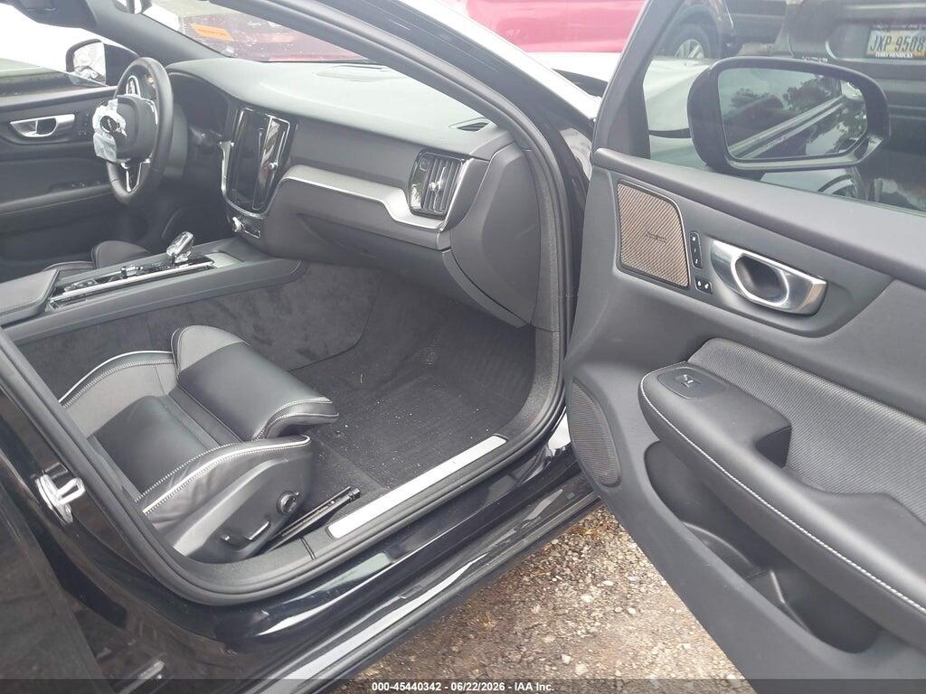 7JRL12TH3RG289243 2024 VOLVO S60 photo no. 5
