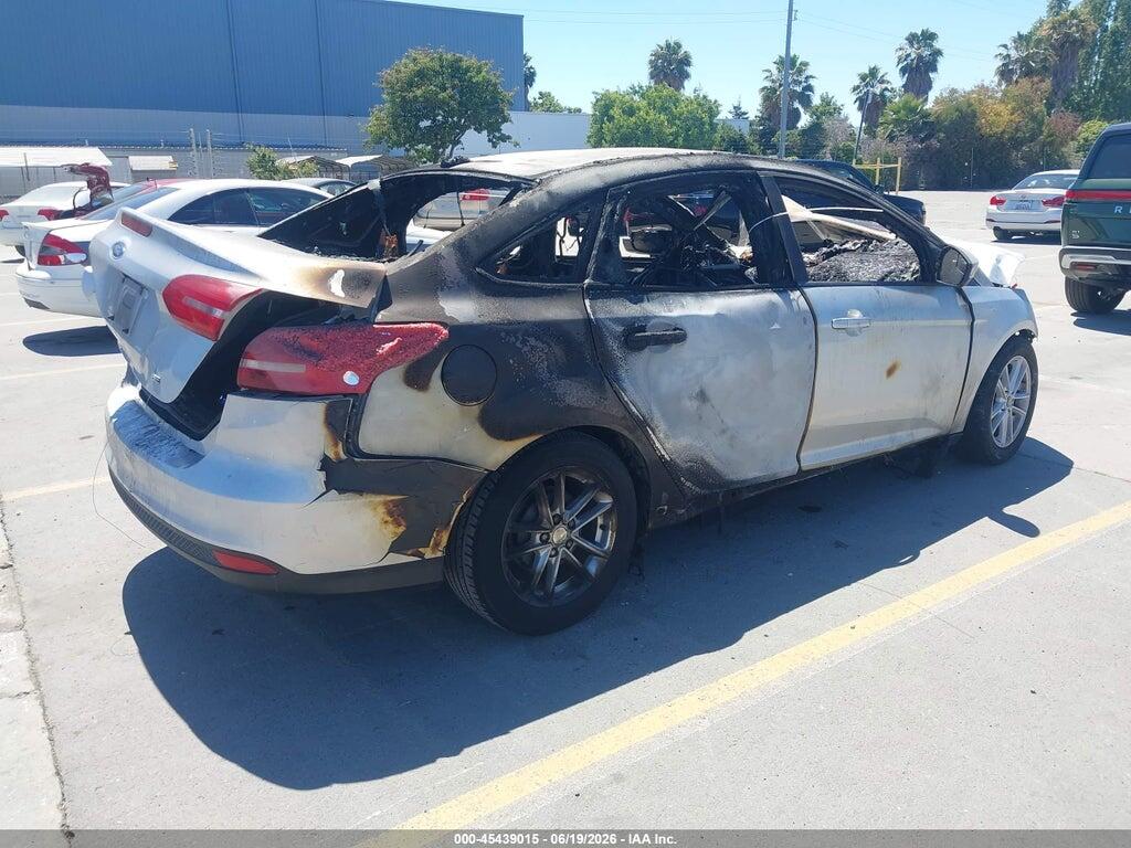 1FADP3F27JL328934 2018 FORD FOCUS photo no. 4