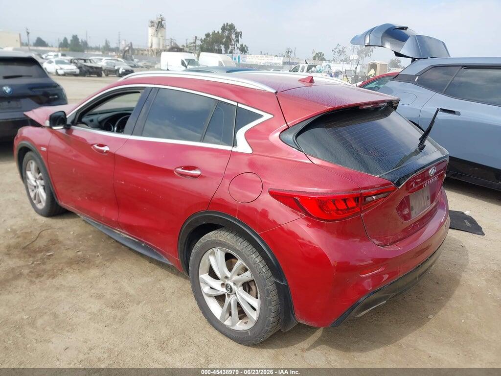SJKCH5CP0JA055035 2018 INFINITI QX30 photo no. 3