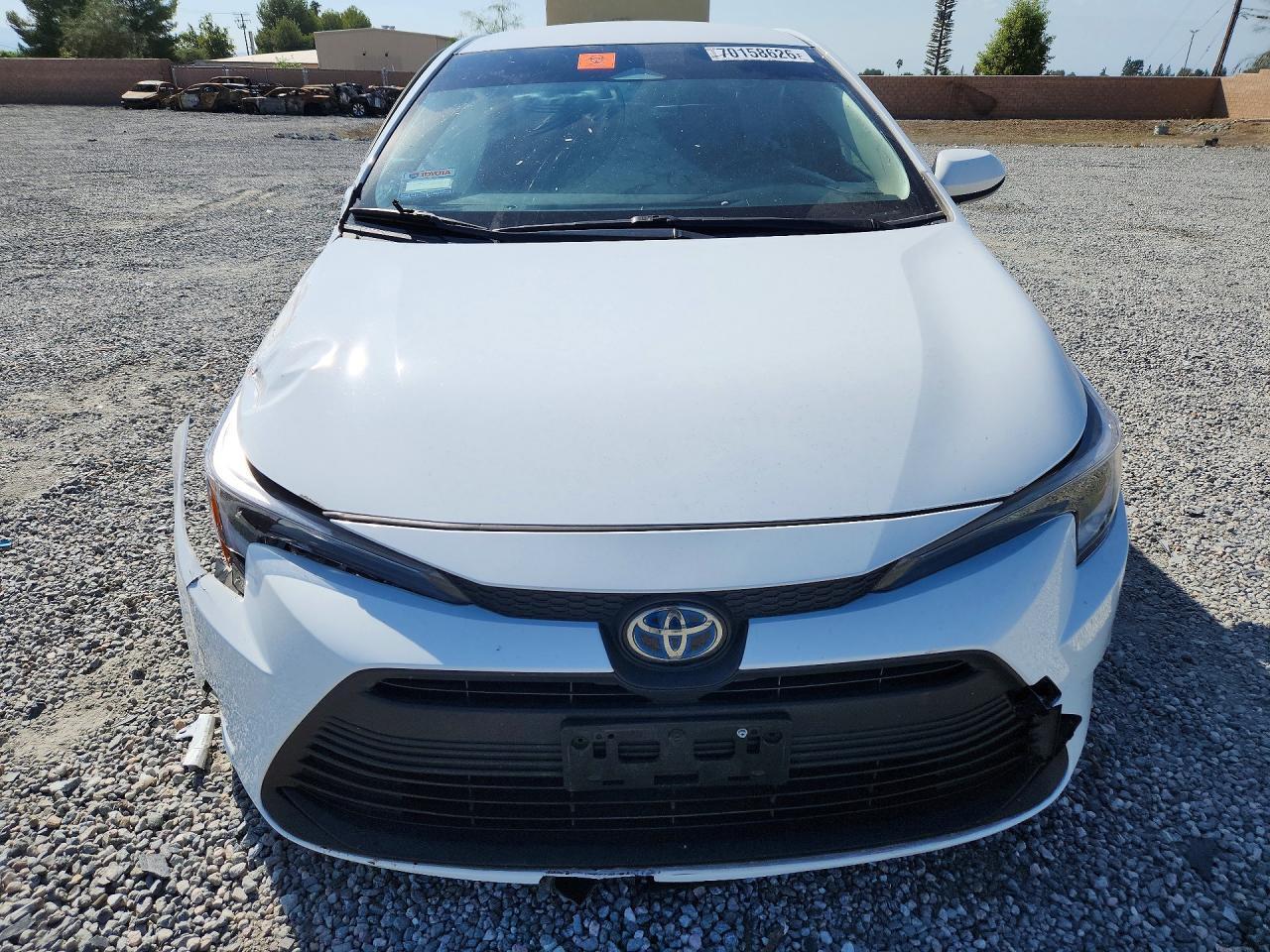 2025 TOYOTA COROLLA HYBRID LE — Фото 5 из 12